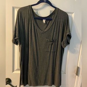 Grey pocket tee